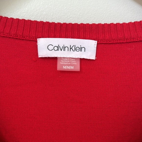 Calvin Klein - Picture 2 of 3